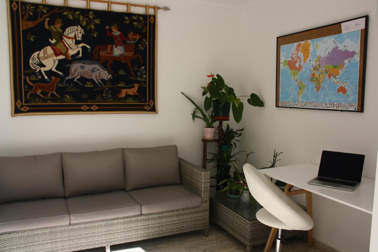 Апартаменты House Of Orchids With Patio Вила-Реал-ди-Санту-Антониу Экстерьер фото