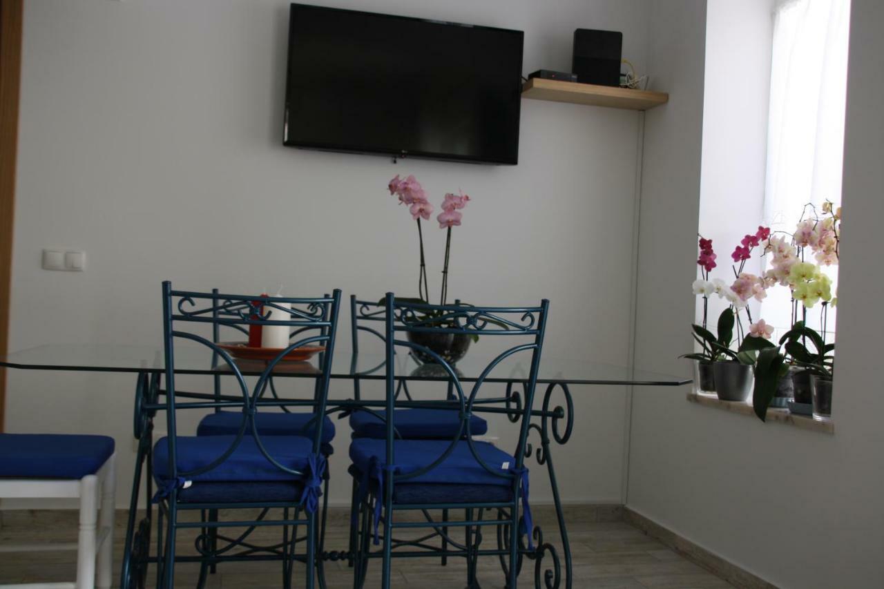 Апартаменты House Of Orchids With Patio Вила-Реал-ди-Санту-Антониу Экстерьер фото