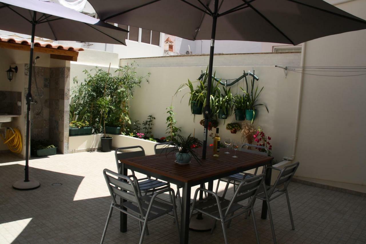 Апартаменты House Of Orchids With Patio Вила-Реал-ди-Санту-Антониу Экстерьер фото