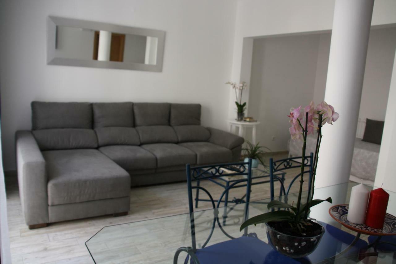 Апартаменты House Of Orchids With Patio Вила-Реал-ди-Санту-Антониу Экстерьер фото
